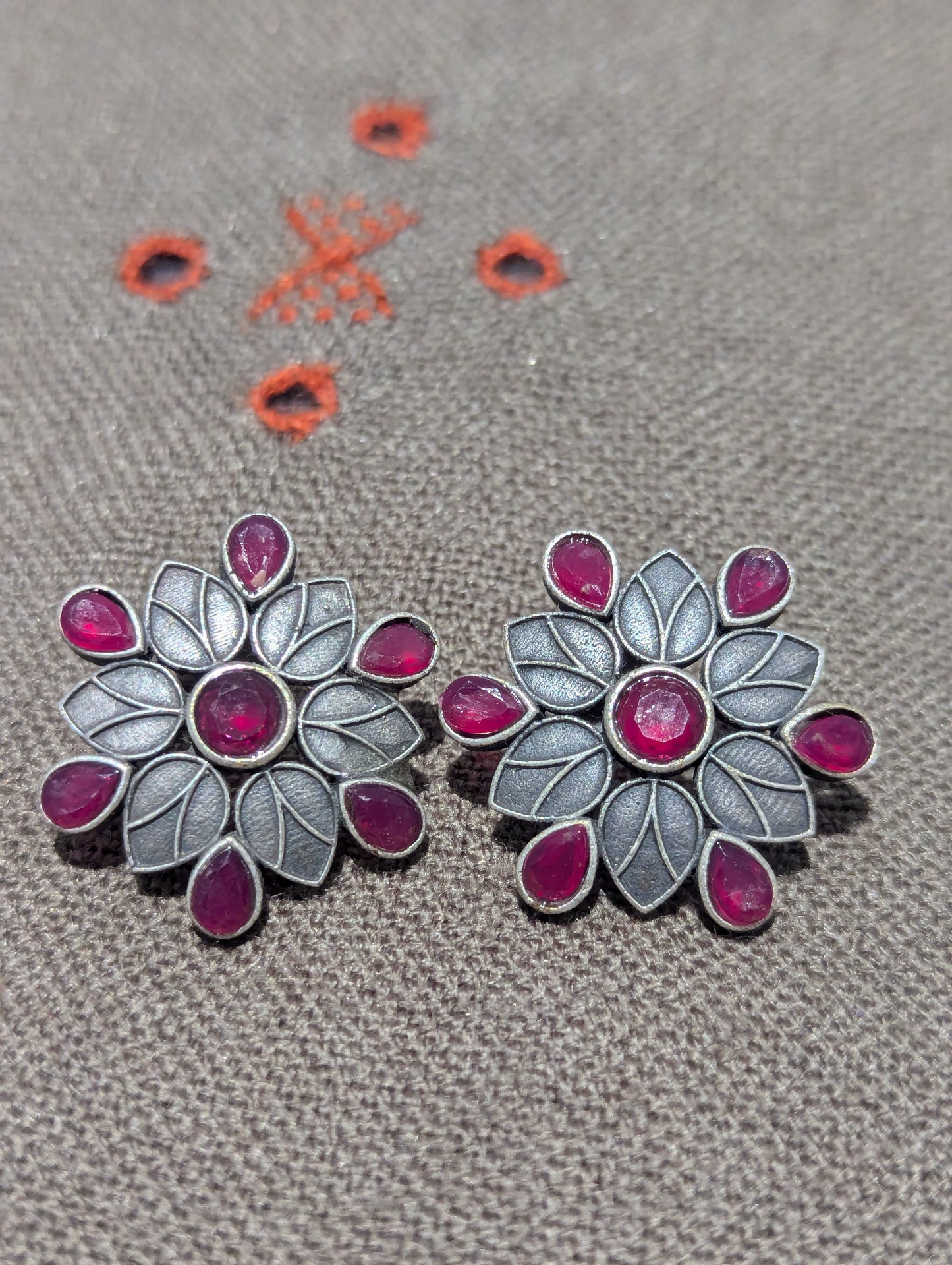 Antique Silver Finish Oxidised Brass Earrings (stone and flower)